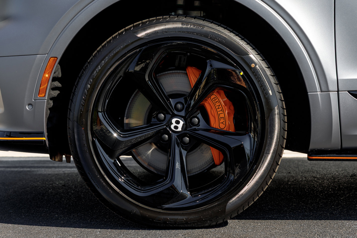 New 2025 Bentley Bentayga image 15