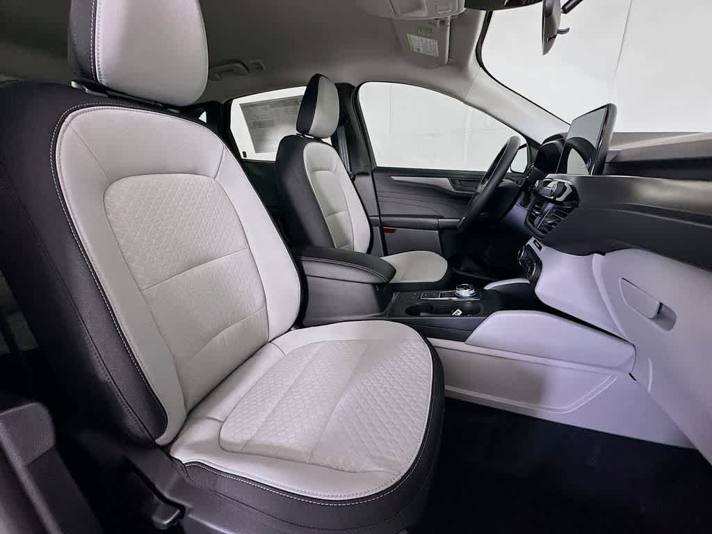 New 2026 Ford Escape Active FWD image 15
