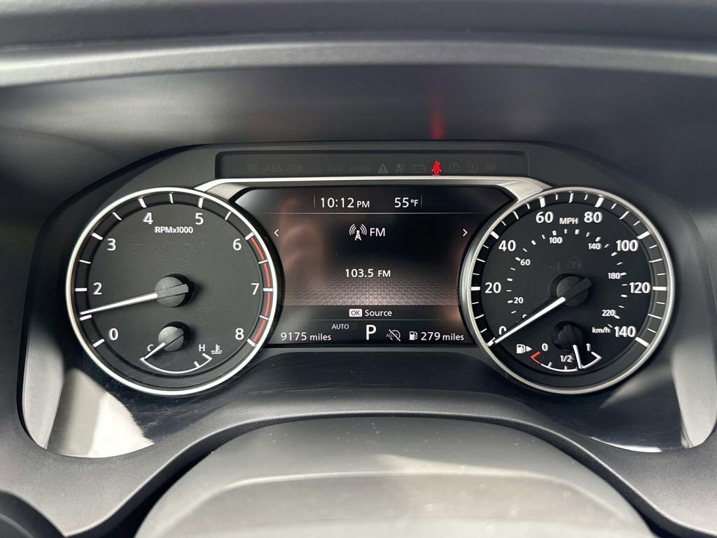 Used 2025 Nissan Rogue S AWD/4WD image 13