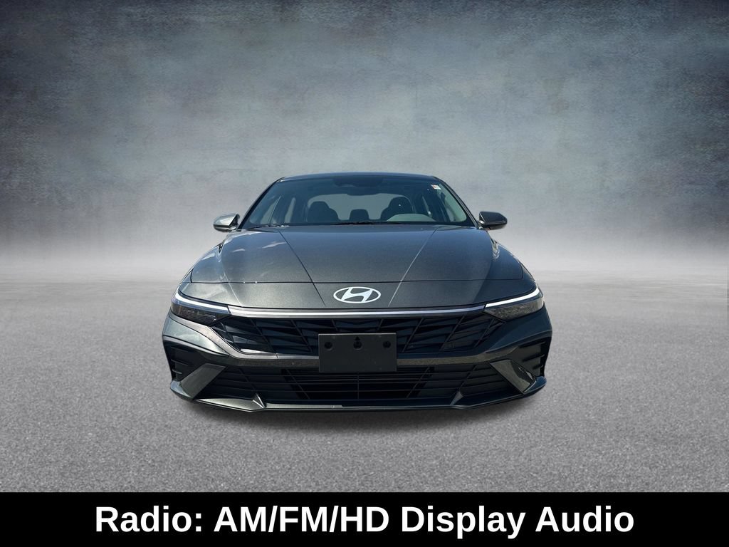 Used 2026 Hyundai Elantra SE FWD image 7