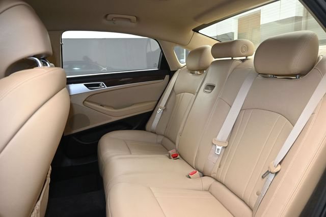 Used 2019 Genesis G80 3.8 RWD image 11