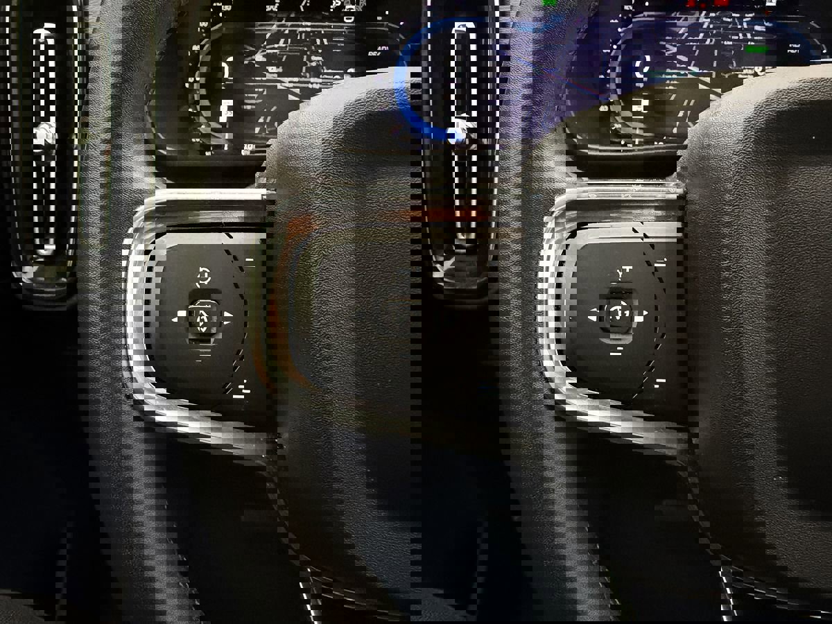 Used 2023 Volvo C40 P8 Recharge Ultimate image 13