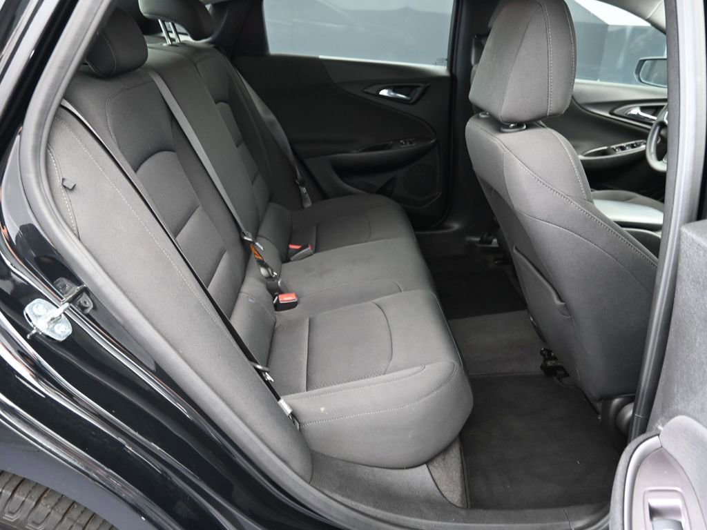 Used 2020 Chevrolet Malibu LS image 35