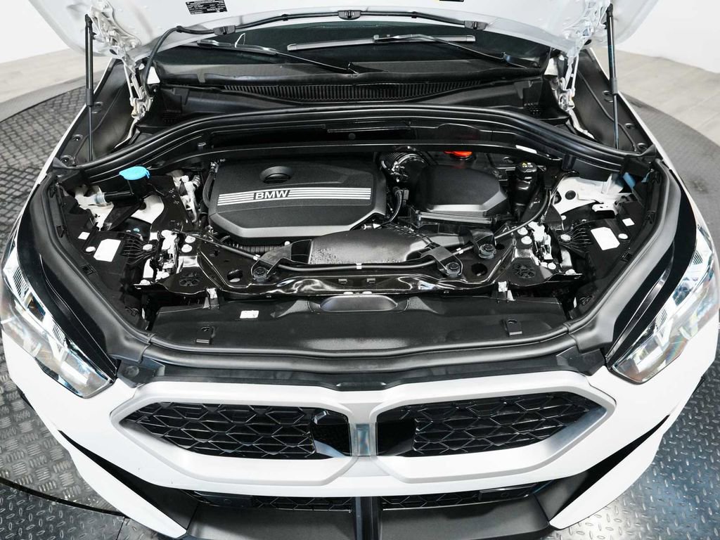 Used 2026 BMW X2 xDrive28i AWD/4WD image 40