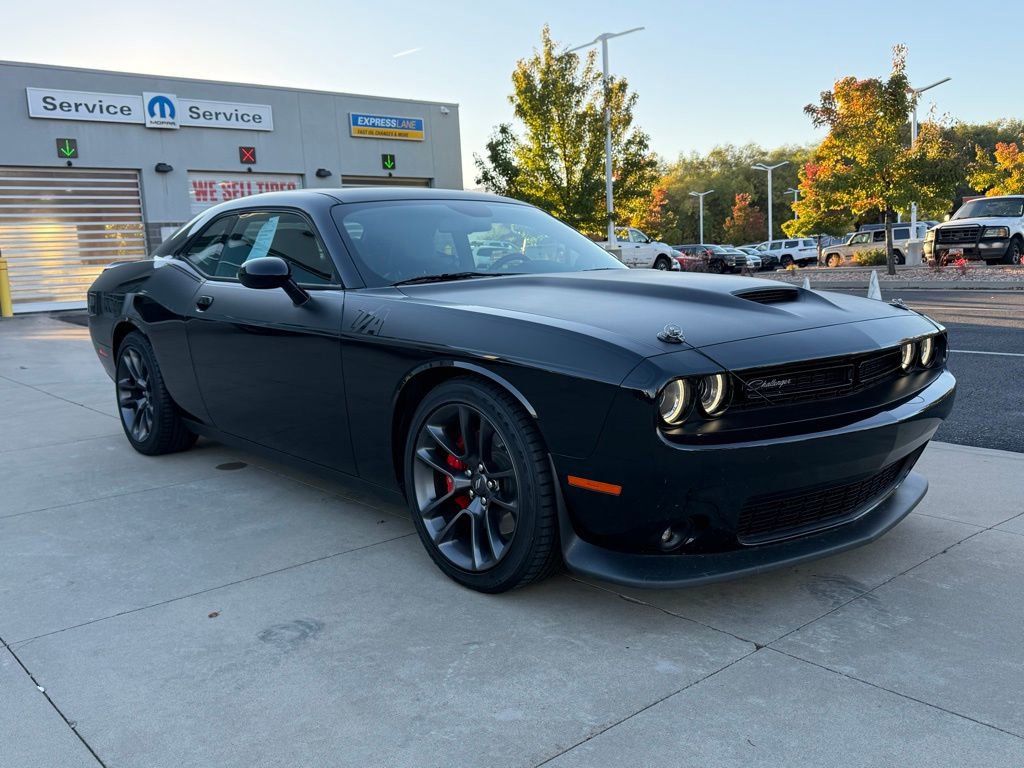 Used 2023 Dodge Challenger R/T w/ T/A Package image 6