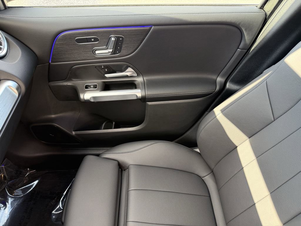 New 2026 Mercedes-Benz GLB 250 4MATIC image 25