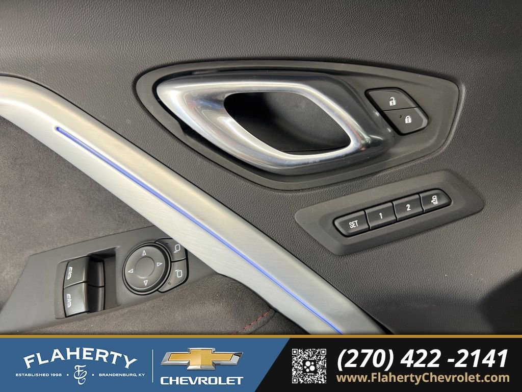 Used 2022 Chevrolet Camaro ZL1 image 17