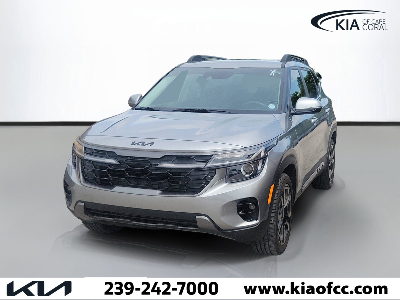 Certified 2025 Kia Seltos X-Line AWD/4WD image 3