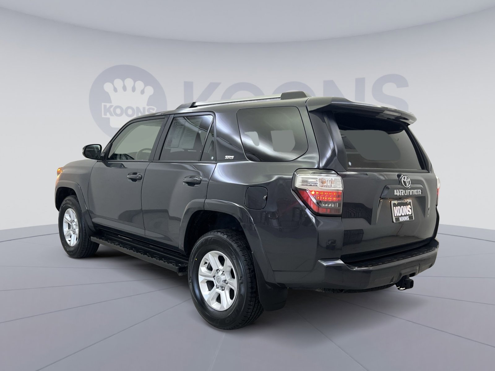 Used 2024 Toyota 4Runner SR5 Premium image 4