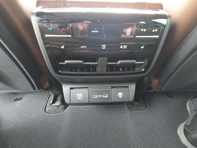 Used 2023 Acura MDX SH-AWD w/ Advance Package image 17