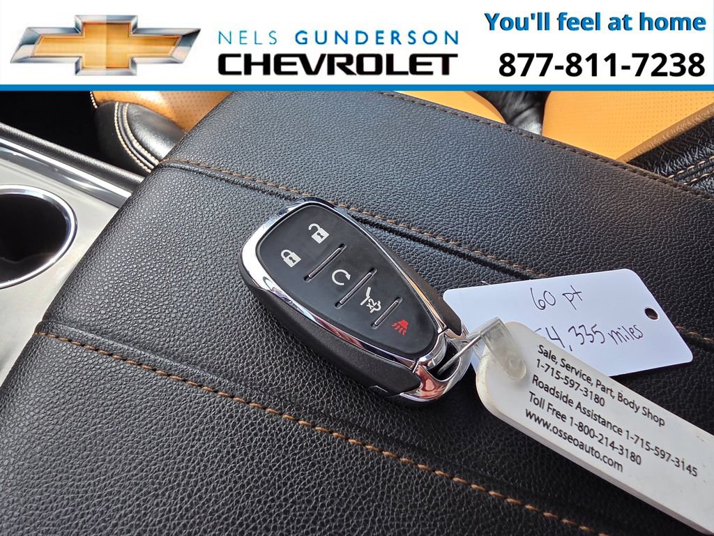 Used 2020 Chevrolet Traverse LT w/ Driver Confidence II Package AWD/4WD image 32