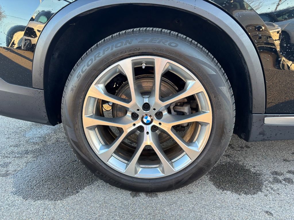 Used 2023 BMW X5 xDrive40i w/ Premium Package image 36