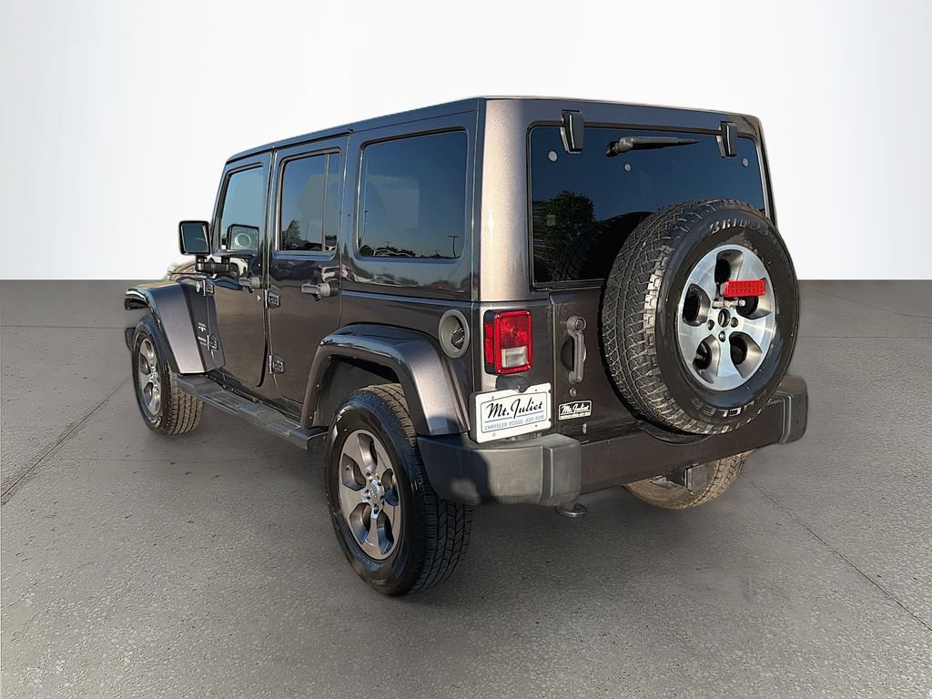 Used 2017 Jeep Wrangler Unlimited Sahara w/ Connectivity Group AWD/4WD image 6