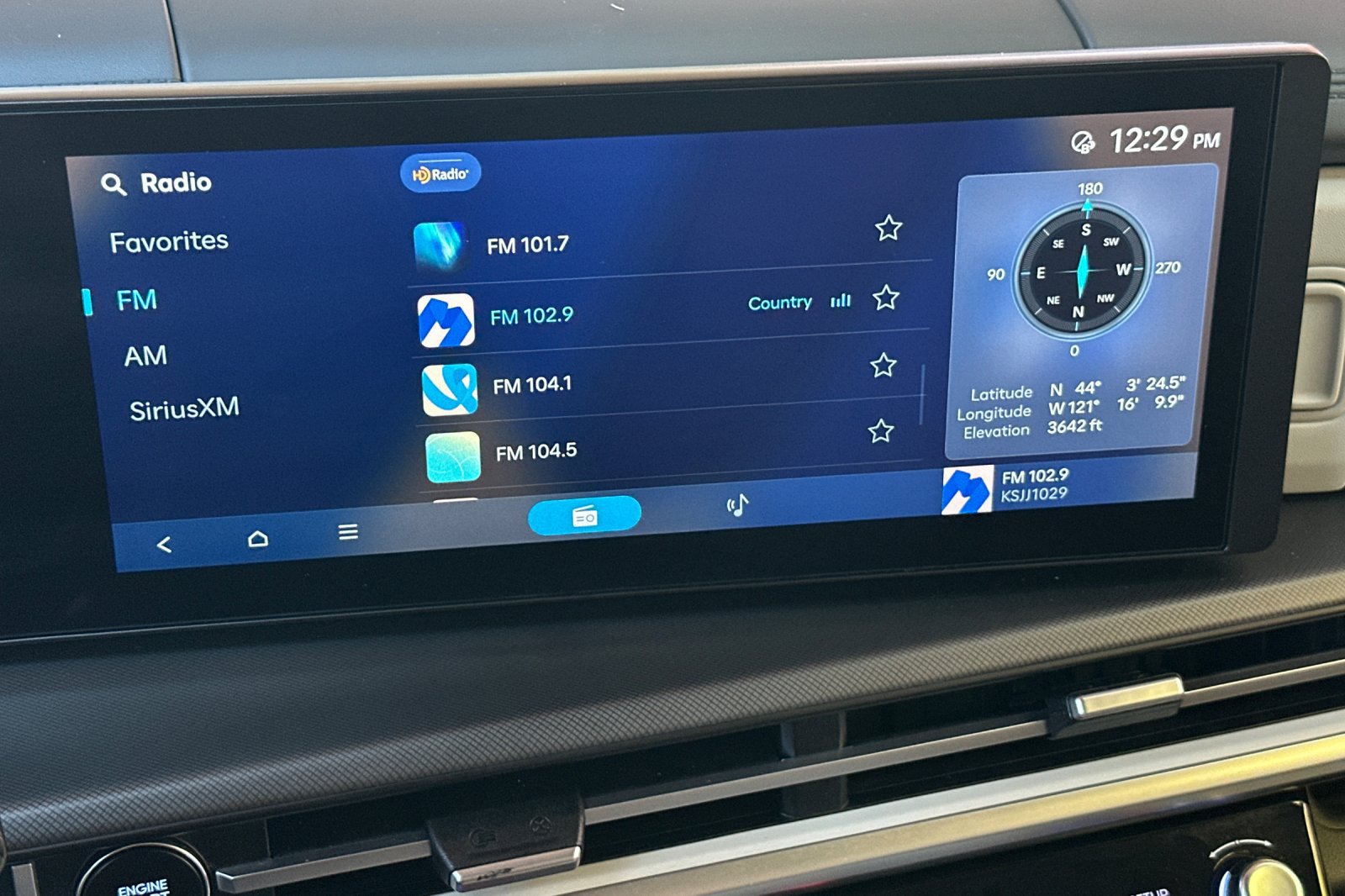 Used 2025 Hyundai Santa Fe SEL AWD/4WD image 19