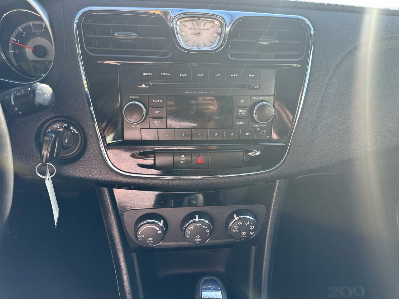 Used 2012 Chrysler 200 Touring image 20