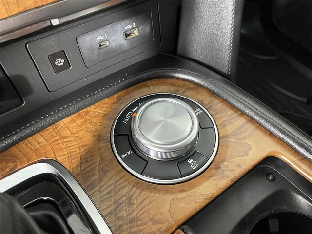 Used 2021 Nissan Armada SL w/ Captain's Chairs Package image 9