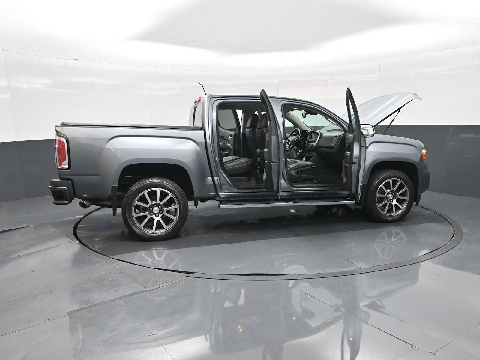 Used 2022 GMC Canyon Denali image 33