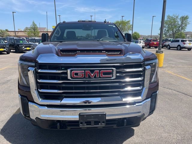 Used 2024 GMC Sierra 3500 SLE w/ SLE Convenience Package AWD/4WD image 2