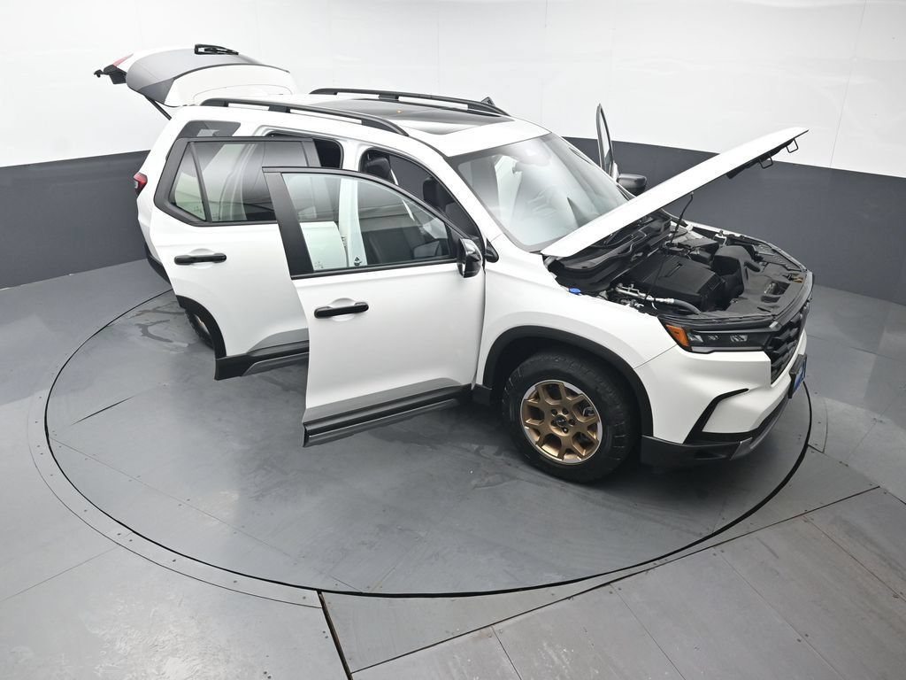 Certified 2024 Honda Pilot TrailSport image 53