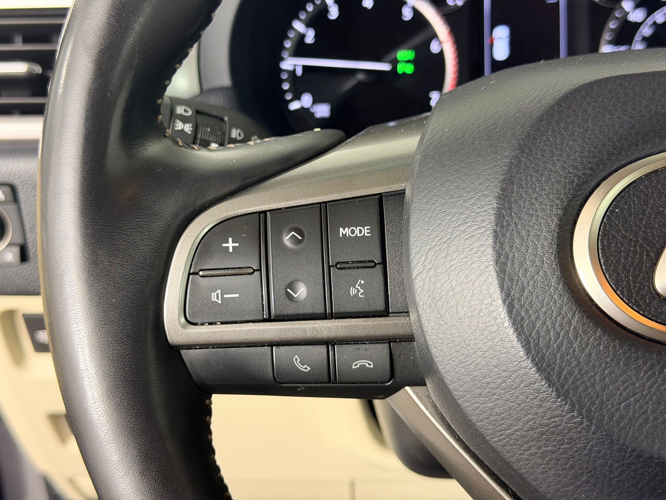Used 2023 Lexus GX 460 Premium w/ Accessory Package AWD/4WD image 14