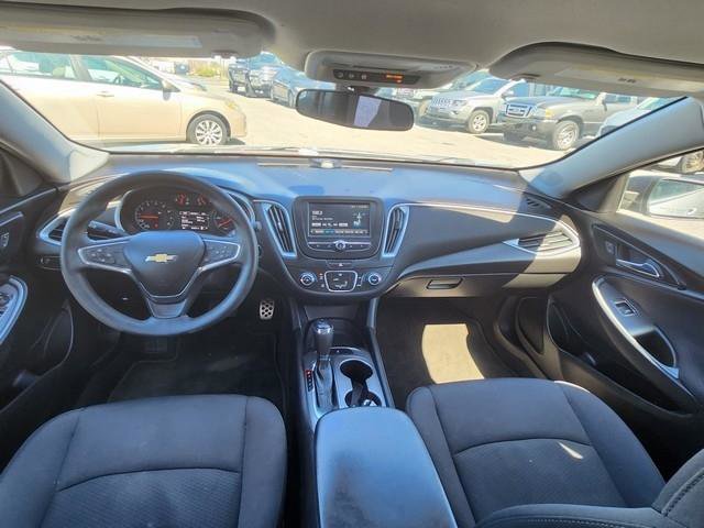 Used 2017 Chevrolet Malibu LS FWD image 18