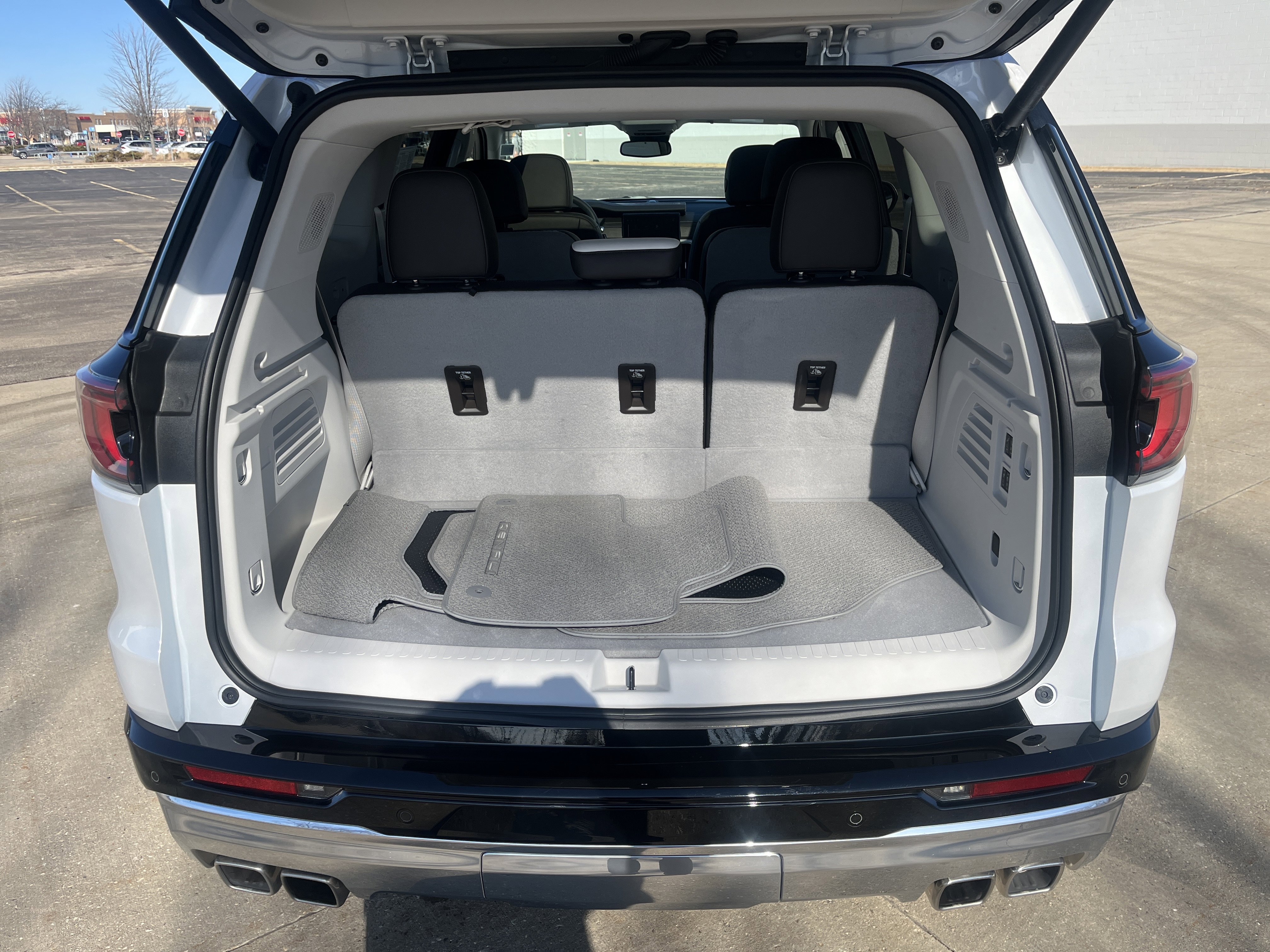 Used 2025 GMC Acadia Denali image 20