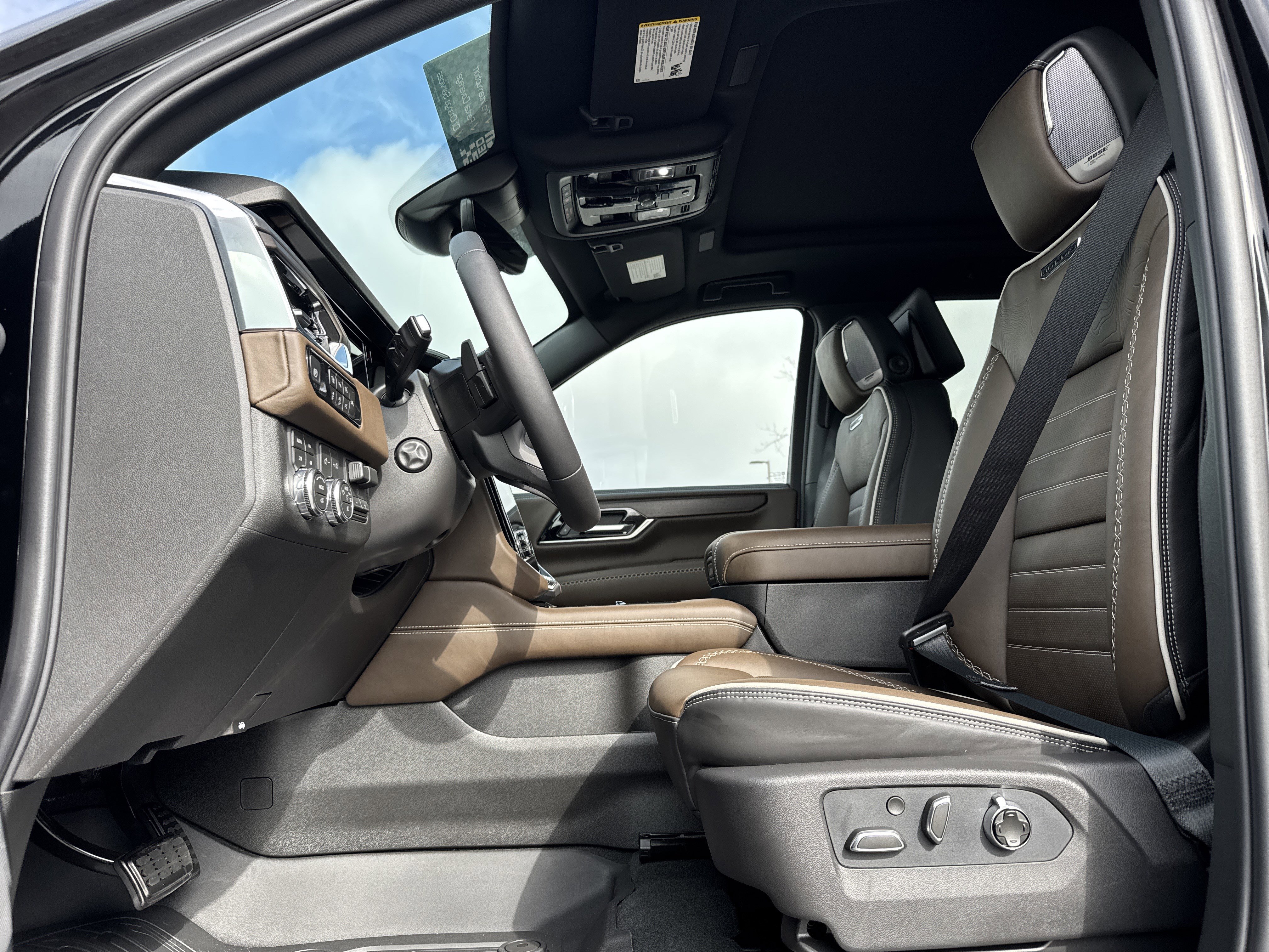 Used 2026 GMC Yukon Denali Ultimate w/ LPO, Floor Liner Package image 16