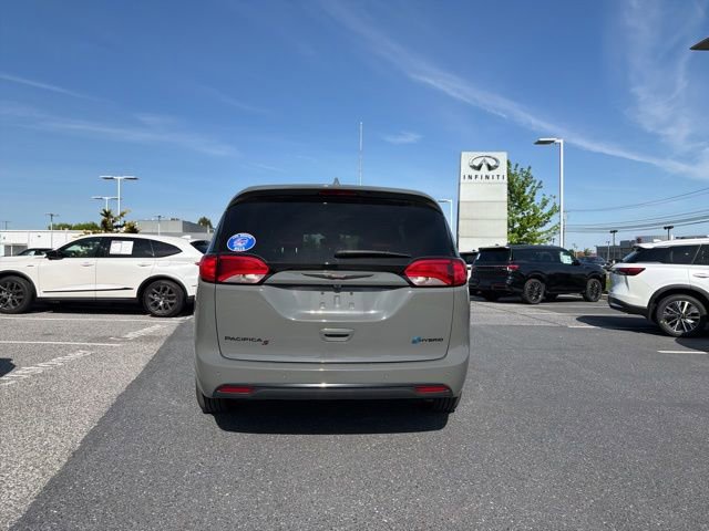 Used 2020 Chrysler Pacifica Limited w/ Quick Oder Package 2EV RED-S FWD image 7