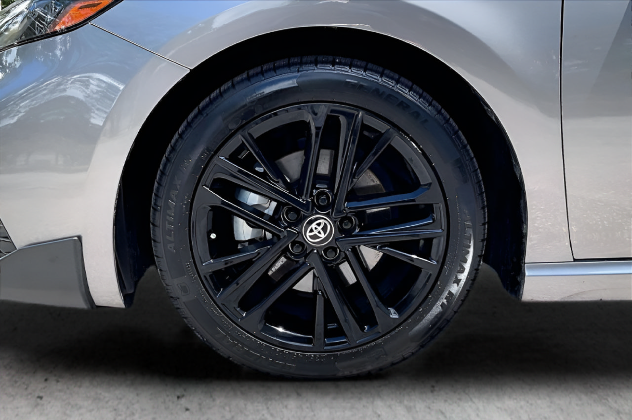 Used 2026 Toyota Camry SE FWD image 36