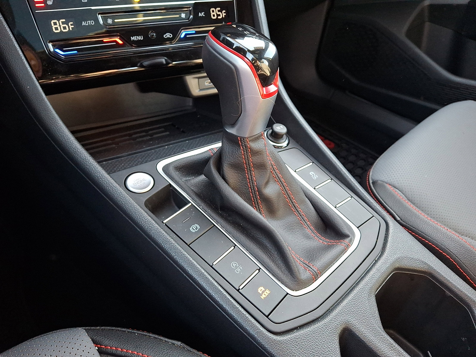 Certified 2025 Volkswagen Jetta GLI Autobahn w/ GLI Black Package image 15