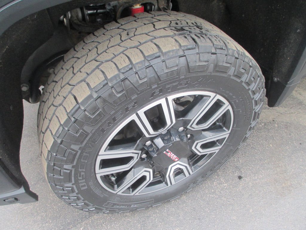 Used 2021 GMC Sierra 2500 AT4 w/ AT4 Premium Plus Package image 12