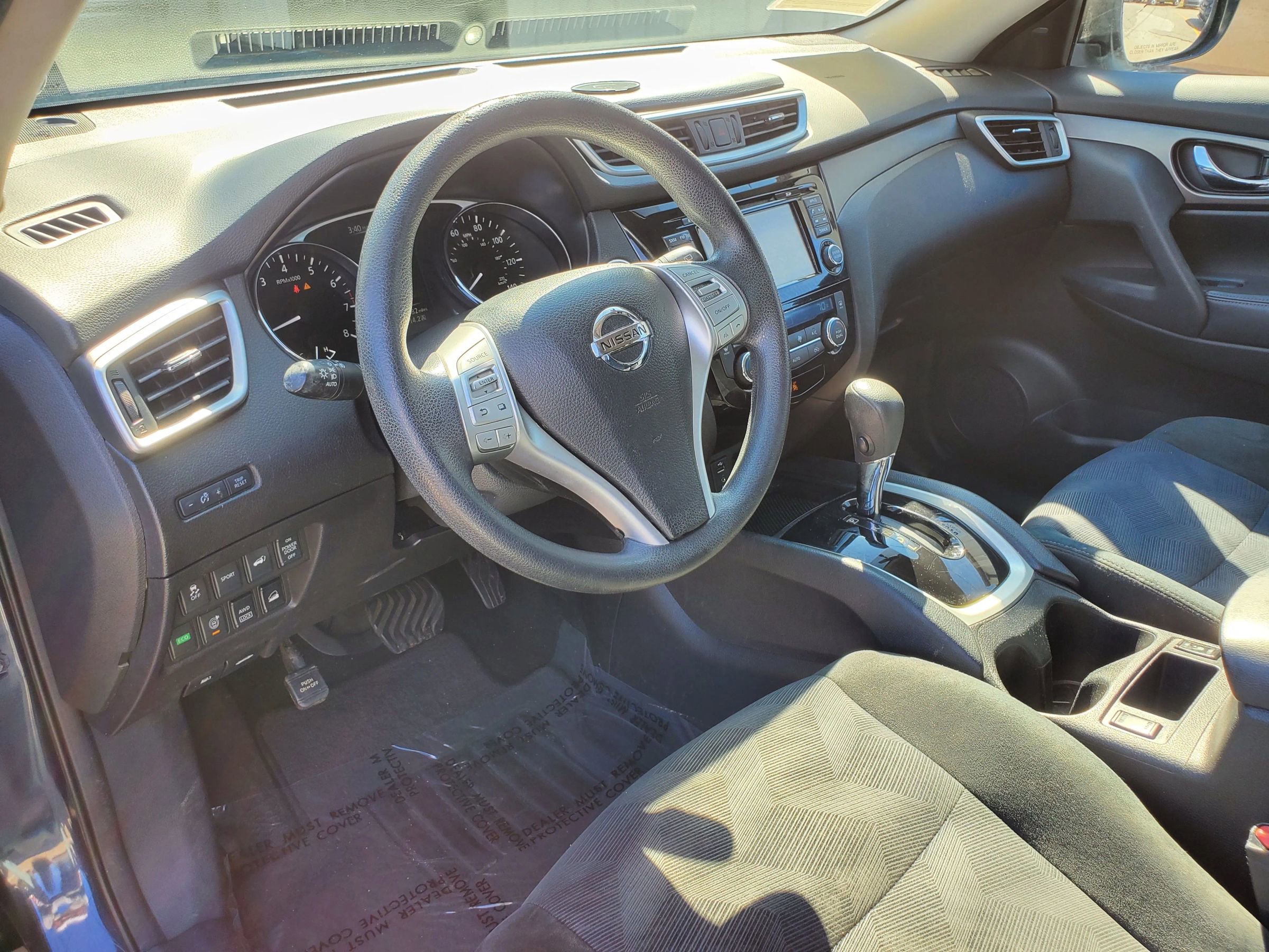 Used 2016 Nissan Rogue SV w/ SV Premium Package image 21