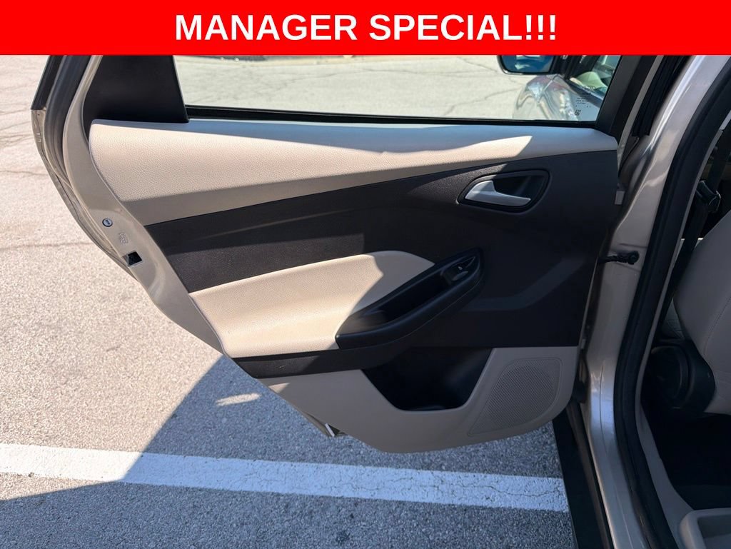 Used 2018 Ford Focus SE FWD image 14