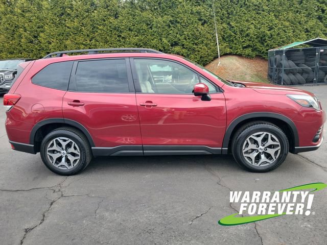 Used 2023 Subaru Forester Premium image 8