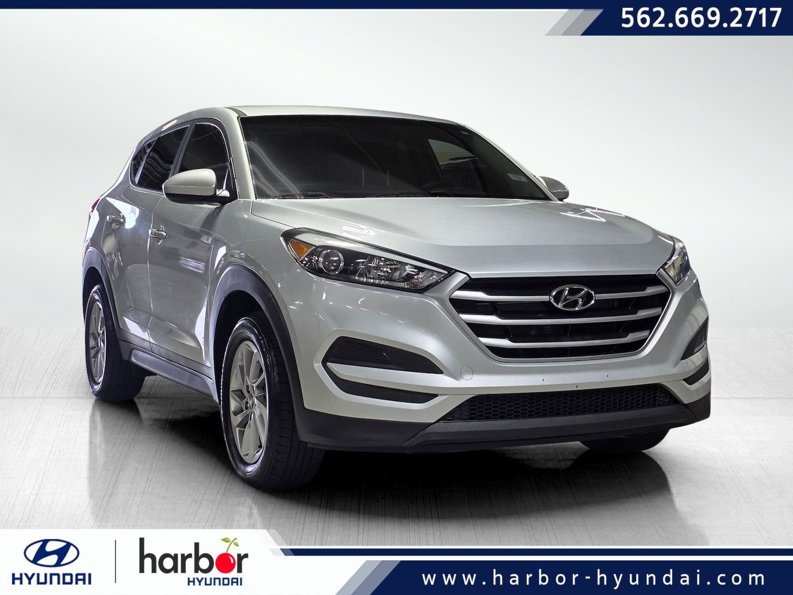 Used 2018 Hyundai Tucson SE image 1