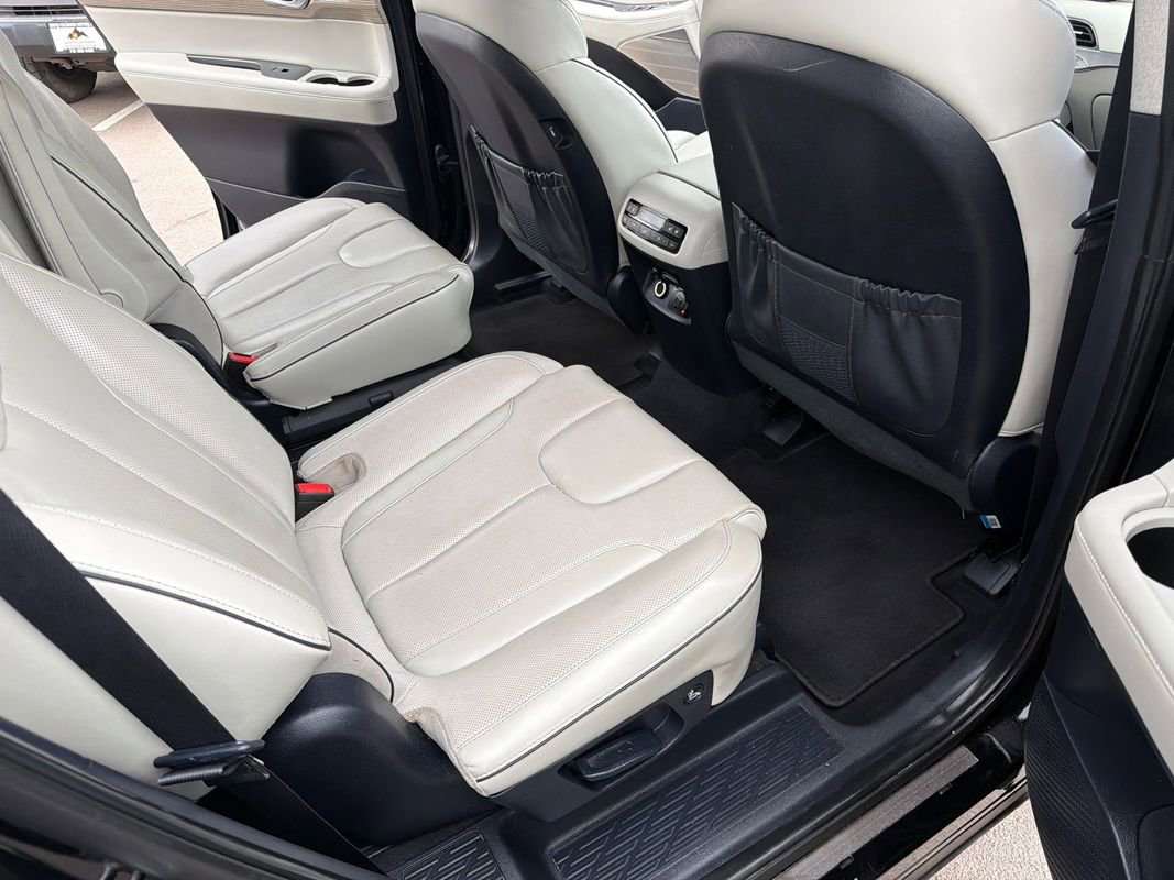 Used 2022 Hyundai Palisade Limited w/ Cargo Package image 15