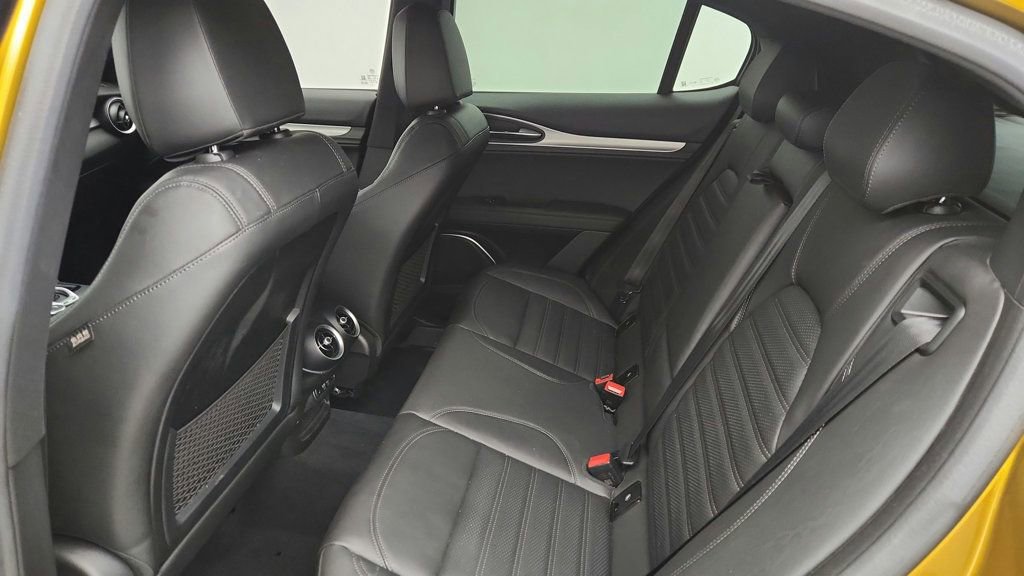 Used 2023 Alfa Romeo Stelvio Veloce image 59