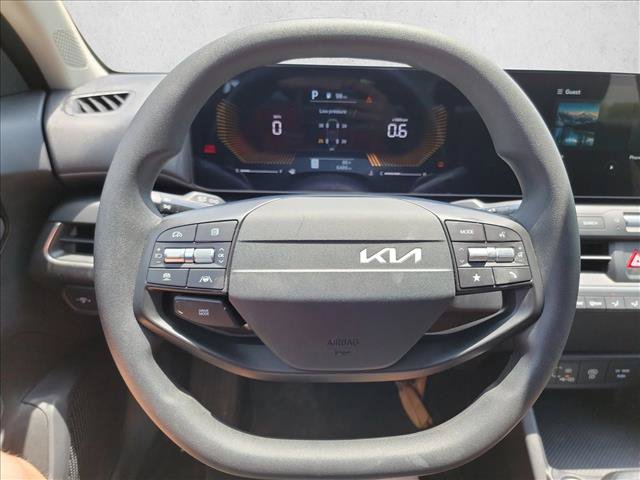 Used 2025 Kia K4 FWD image 19