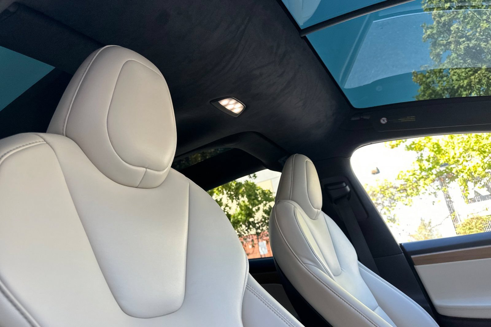Used 2020 Tesla Model X Long Range AWD/4WD image 17