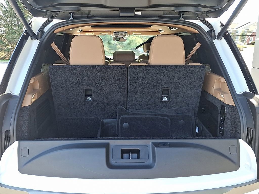 Used 2025 Land Rover Range Rover Long Wheelbase SE image 26