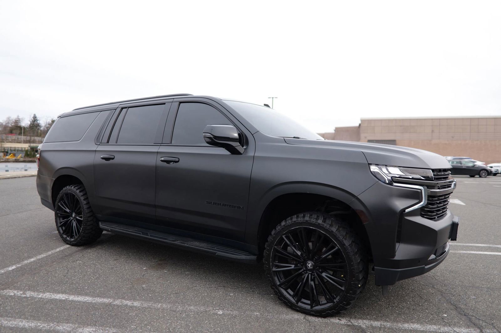 Used 2021 Chevrolet Suburban RST w/ Luxury Package image 10