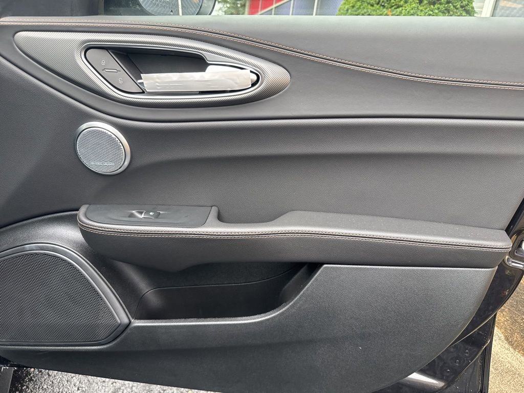 New 2025 Alfa Romeo Giulia AWD w/ Driving Assist Package image 24