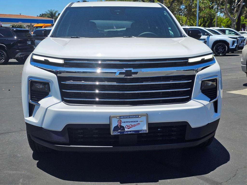 New 2026 Chevrolet Traverse LT FWD image 2
