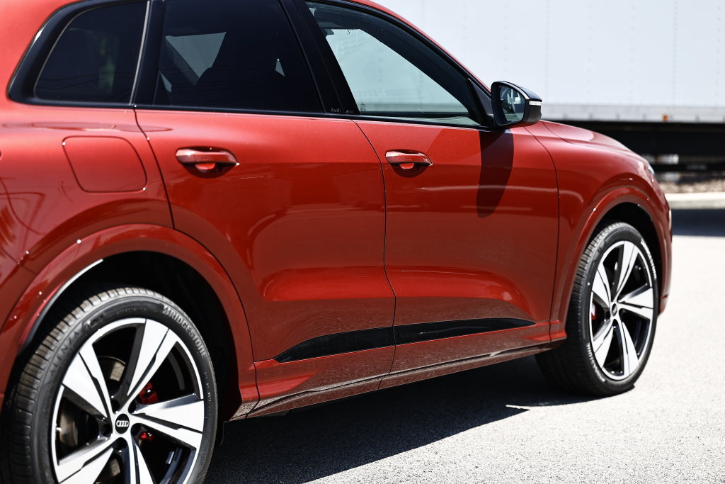 New 2026 Audi SQ5 Premium Plus AWD/4WD image 8