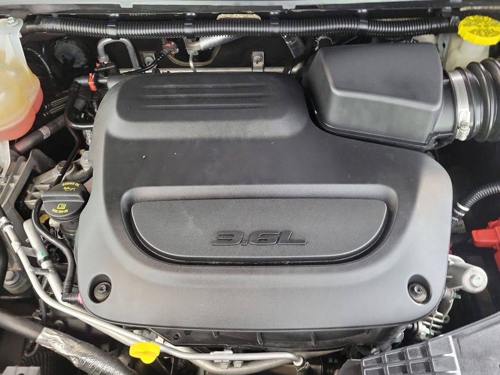Used 2021 Chrysler Pacifica Pinnacle AWD/4WD image 10