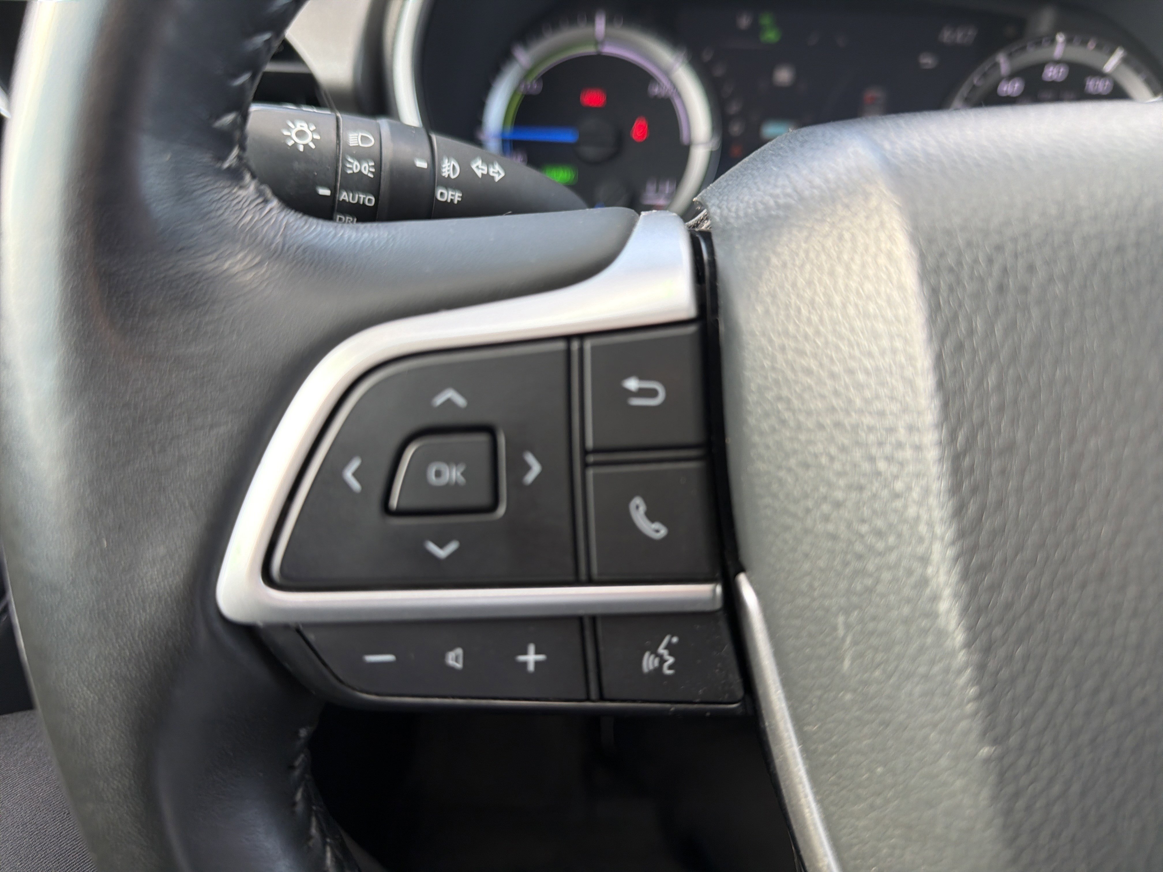 Used 2023 Toyota Highlander XLE AWD/4WD image 26