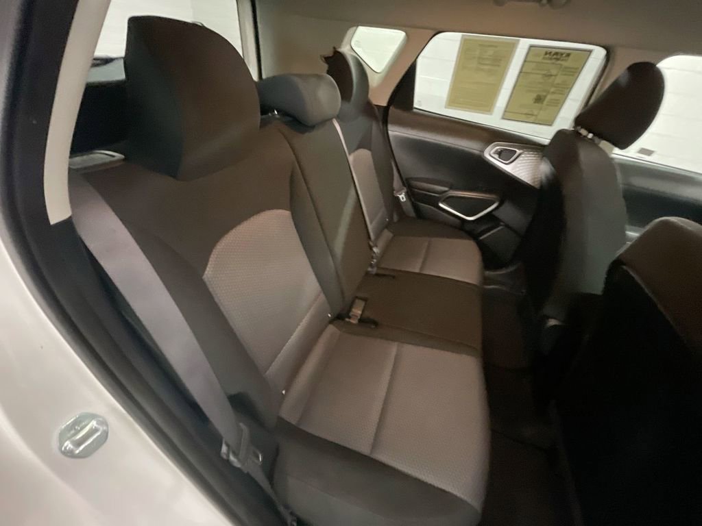 Used 2023 Kia Soul LX w/ LX Technology Package image 23