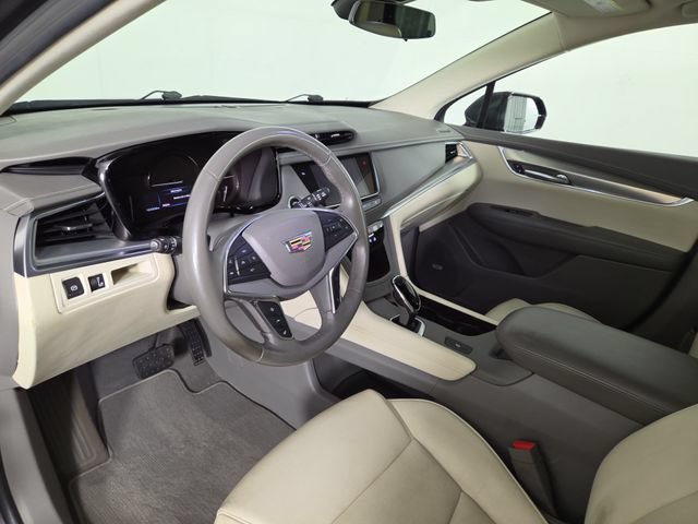 Used 2018 Cadillac XT5 Luxury w/ Driver Awareness Package FWD image 15