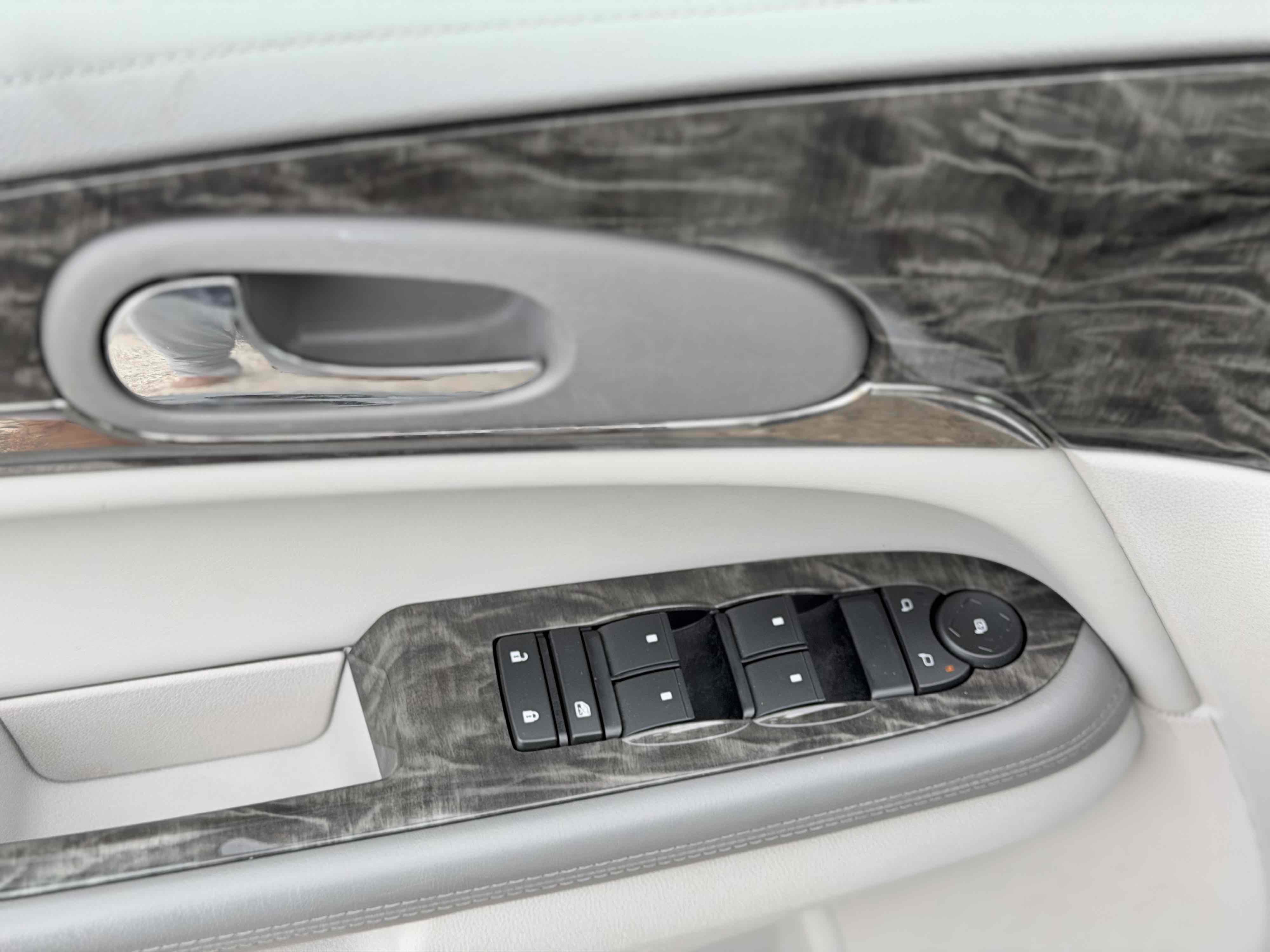 Used 2013 Buick Enclave Convenience FWD image 24