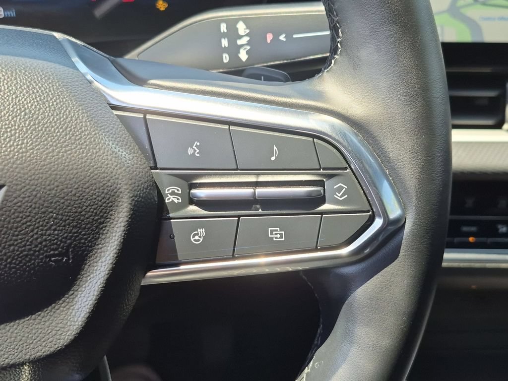 Used 2025 Chevrolet Equinox LT FWD image 22